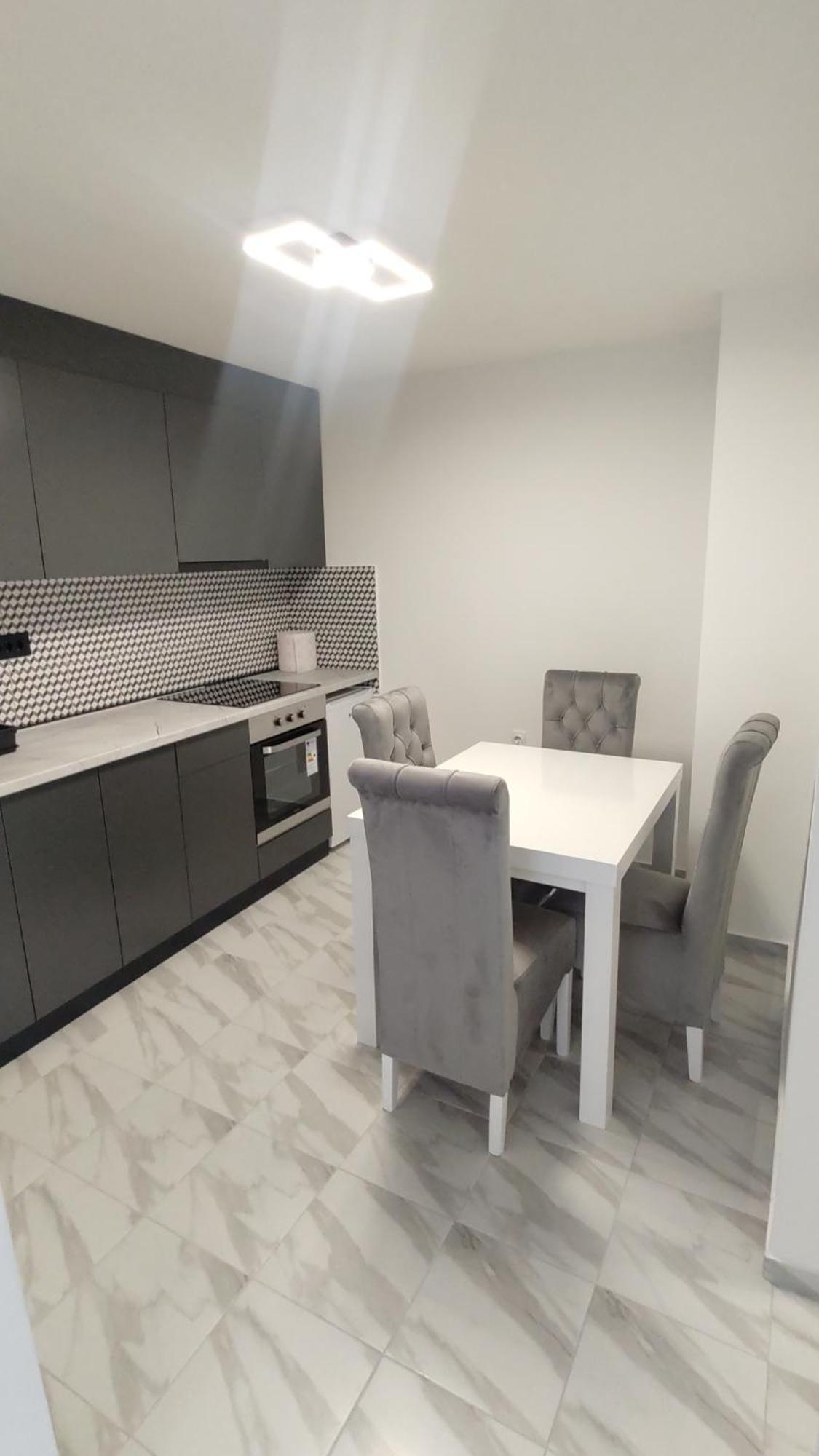 Apartman Big 2 โนวีซาด ภายนอก รูปภาพ